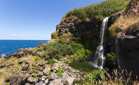Waterfall on the cliff