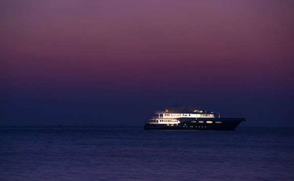 sunset sailing maldives
