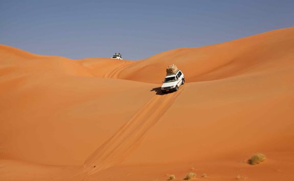 4x4 through the Oman desert