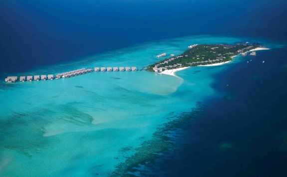 Four Seasons Landaa Giraavaru