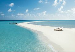 Landaa Giraavaru beach