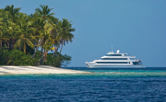 Four Seasons Explorer liveaboard