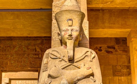 statue hatshepsut