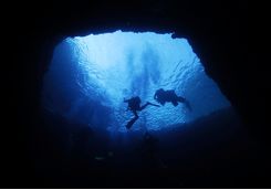 scuba diving blue hole