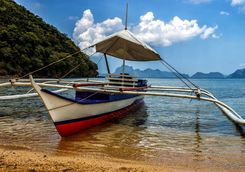 filipino fishinig boat