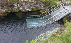 scuba diving entry to silfra