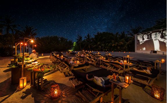 hotel outdoor cinema