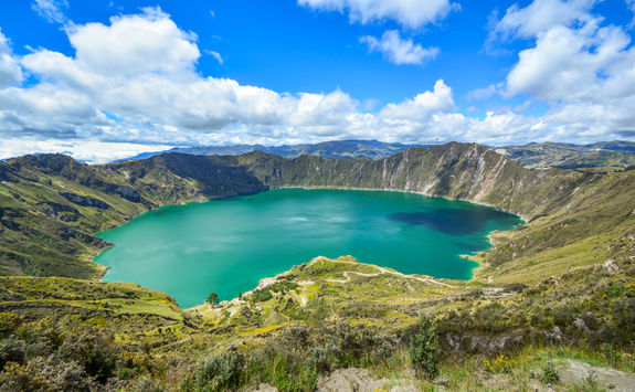 quilotoa volcano lake ecuador