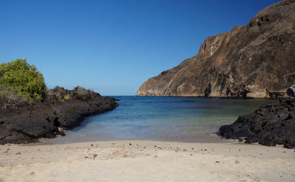 san cristobal bay and beach