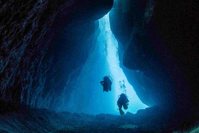 diving caves gozo