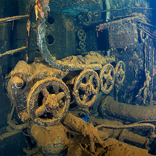 wreck diving chuuk lagoon