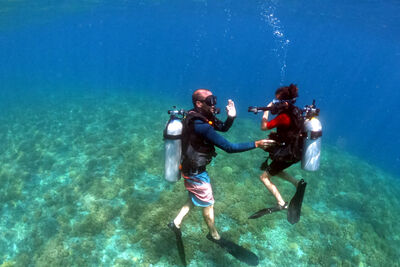 diver with instructor